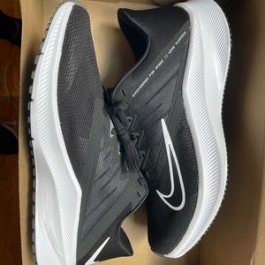 Nike Quest 3 Running Shoes. New in Box